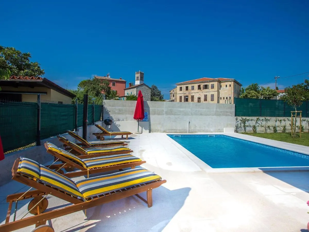 Holiday Home In Brtonigla With Private Pool