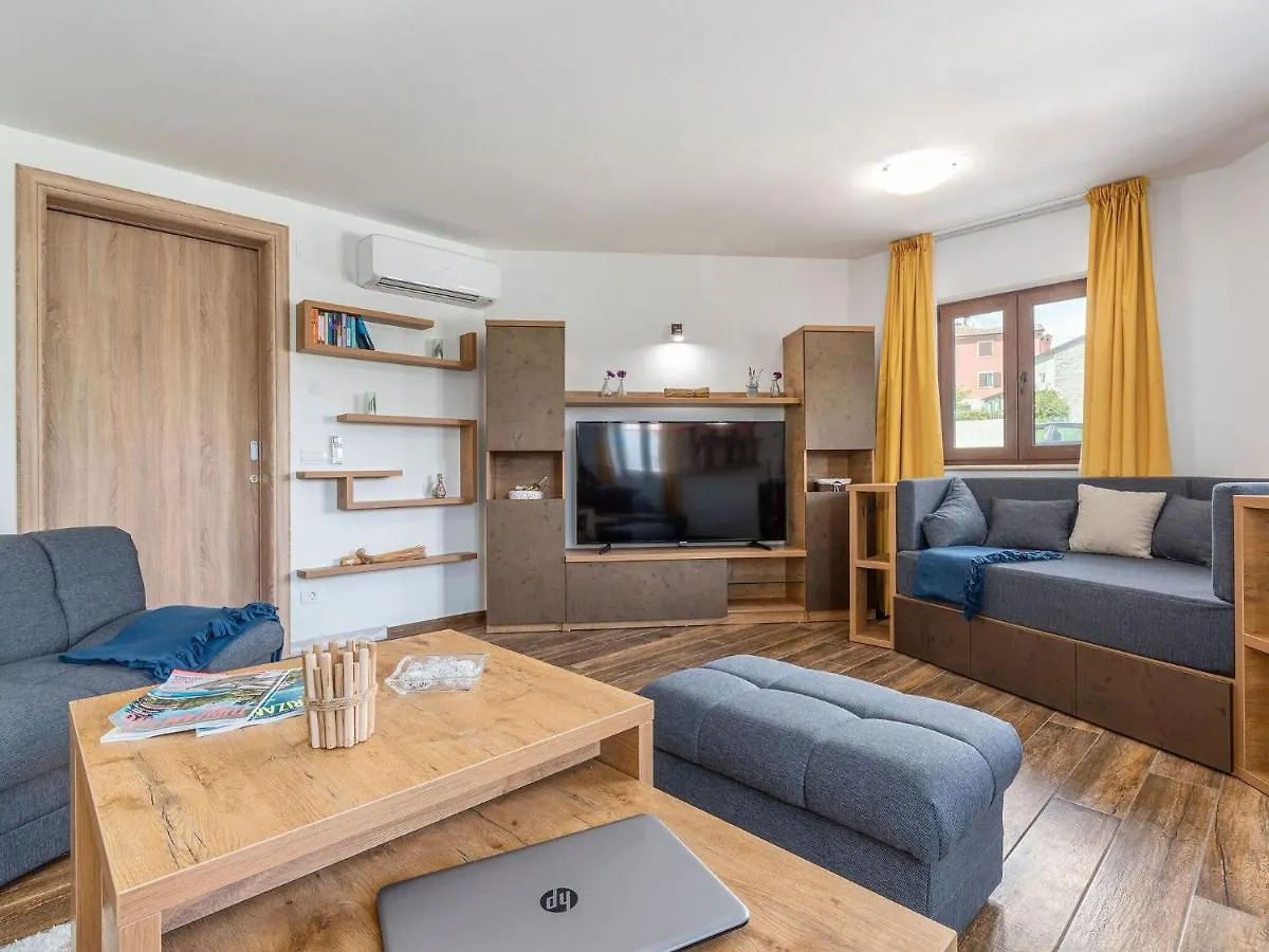 Holiday Home In Brtonigla With Private Pool 0*,