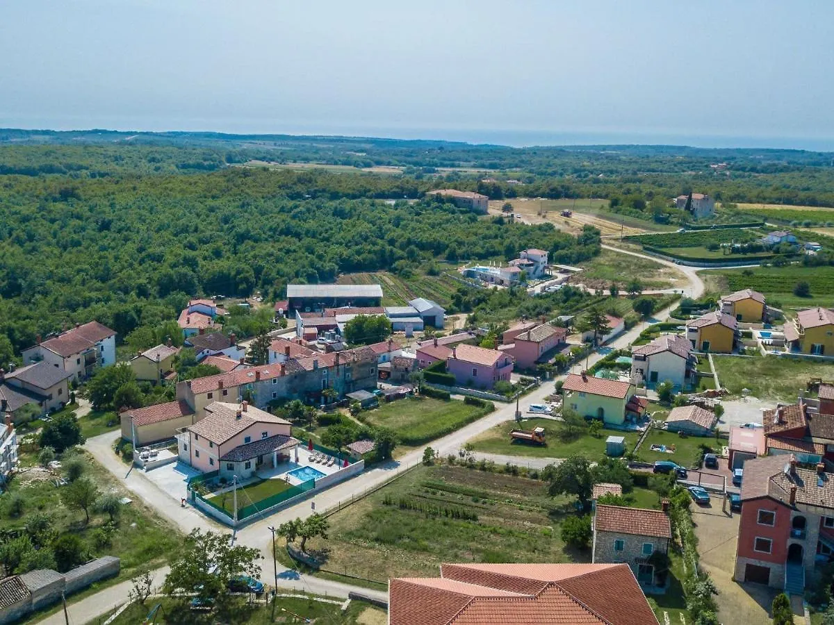 Holiday Home In Brtonigla With Private Pool Hırvatistan