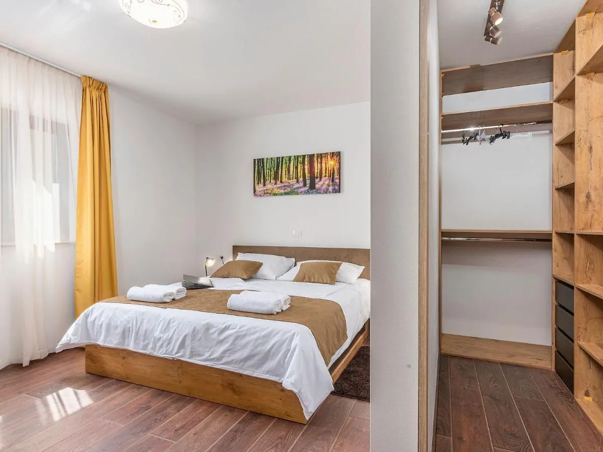 Holiday Home In Brtonigla With Private Pool Hırvatistan